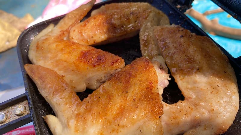 ホットサンドメーカーで焼く手羽先