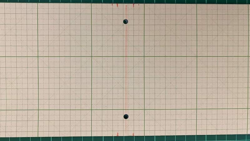 手帳を作る　型紙に穴を開ける