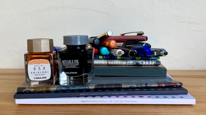 増えていくペンとノートと万年筆インク