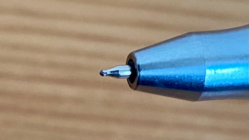 SARASANANOの軸にJuice +の芯を入れてみた